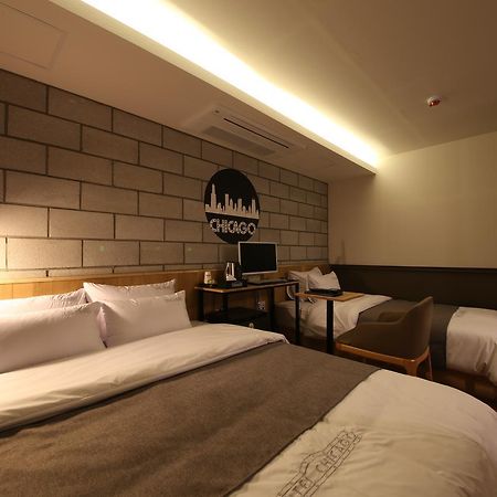 Hotel Chicago Changwon Extérieur photo