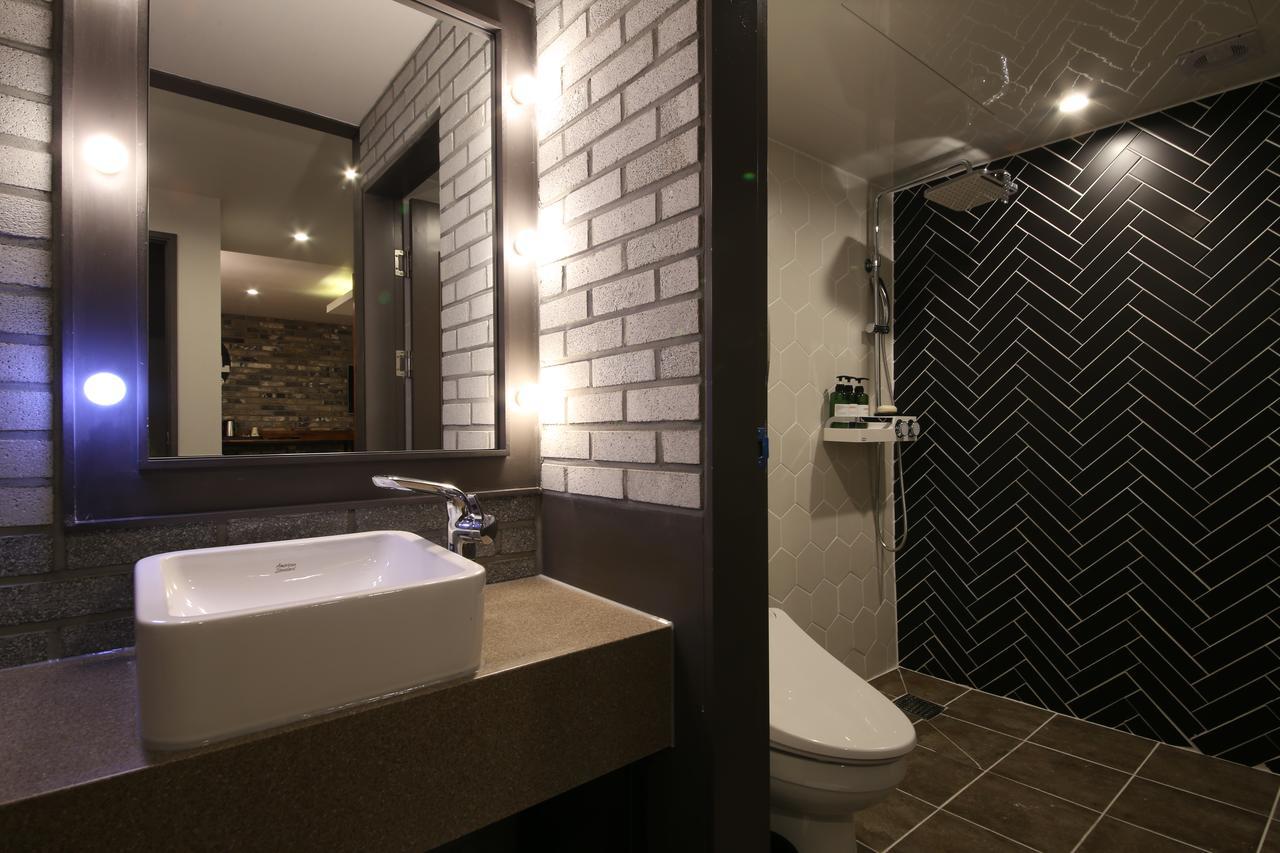 Hotel Chicago Changwon Extérieur photo