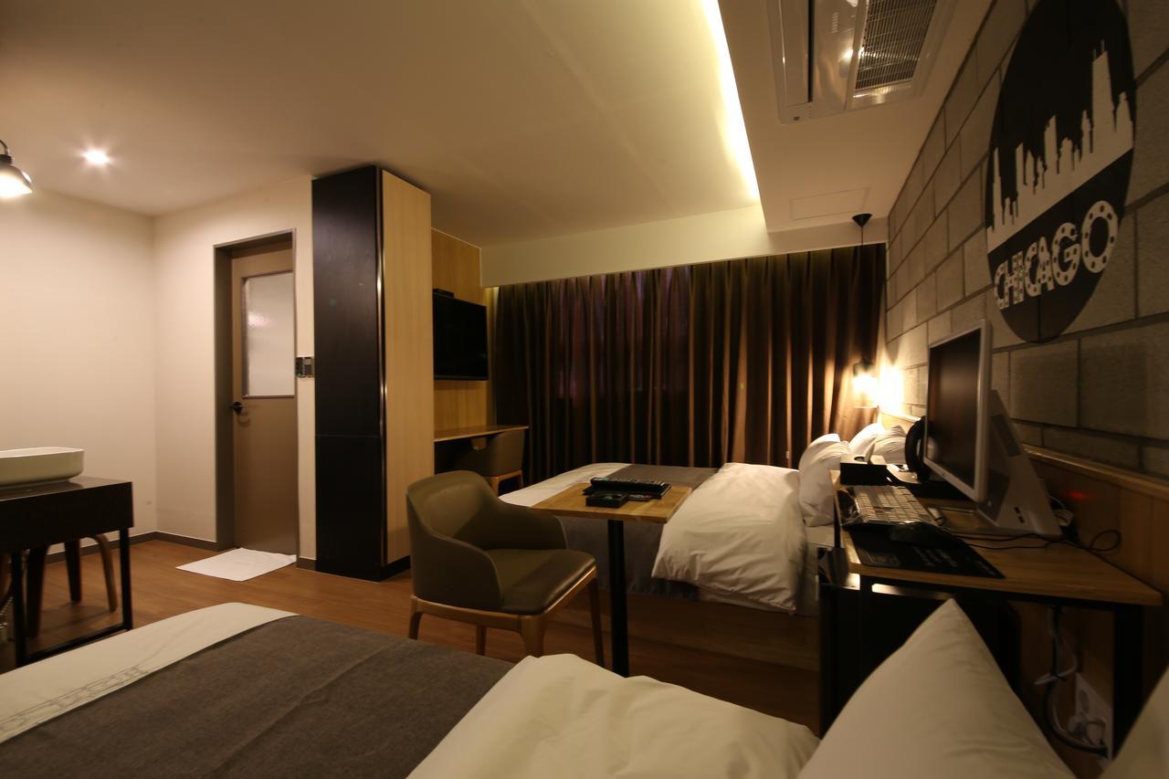 Hotel Chicago Changwon Extérieur photo