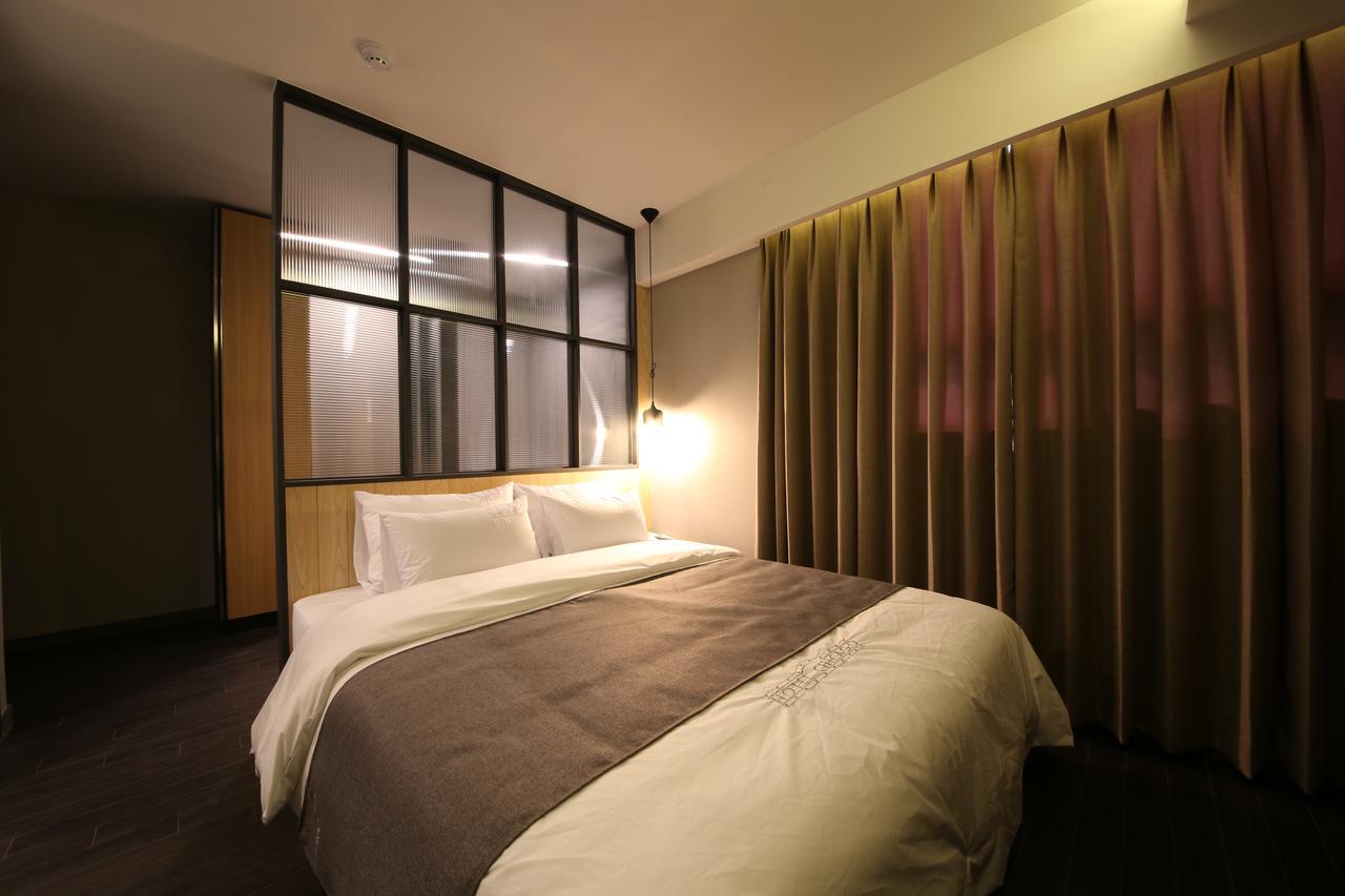 Hotel Chicago Changwon Extérieur photo