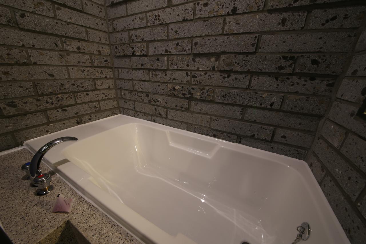Hotel Chicago Changwon Extérieur photo