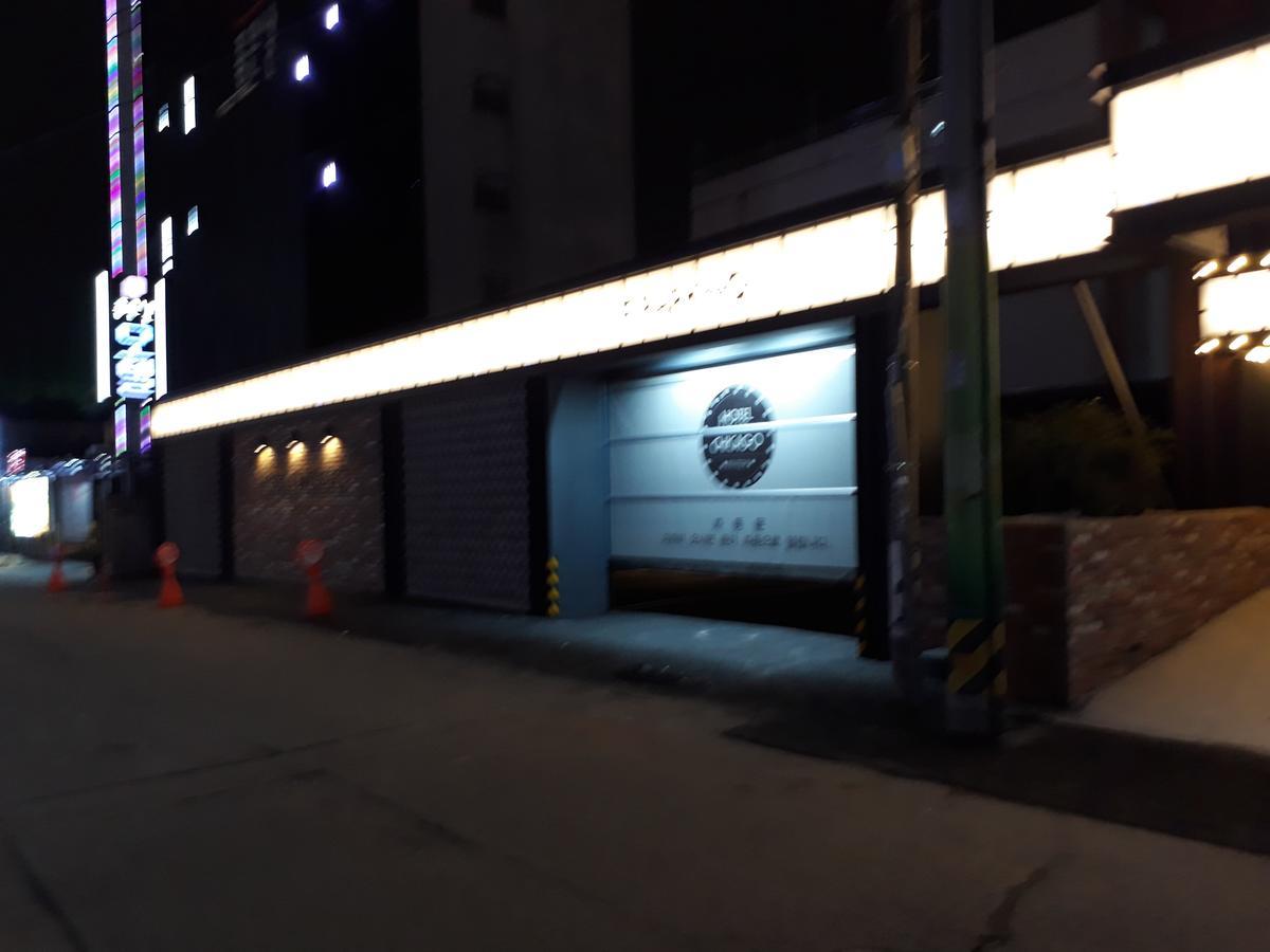 Hotel Chicago Changwon Extérieur photo